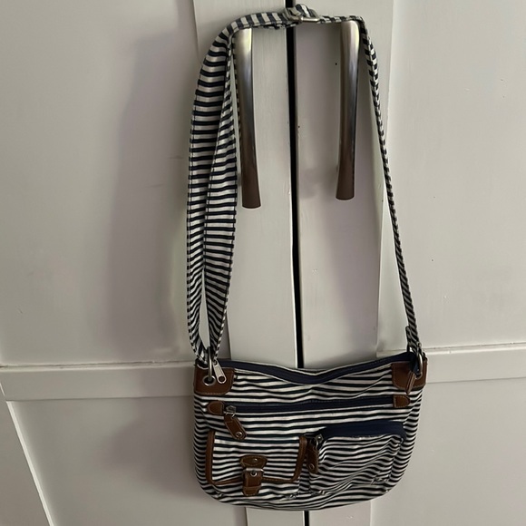 Super cute purse/satchel - Picture 1 of 4